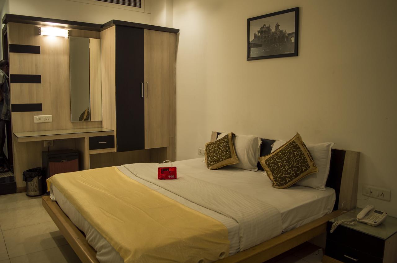 Oyo 751 Hotel Shree Palace Бхопал Экстерьер фото