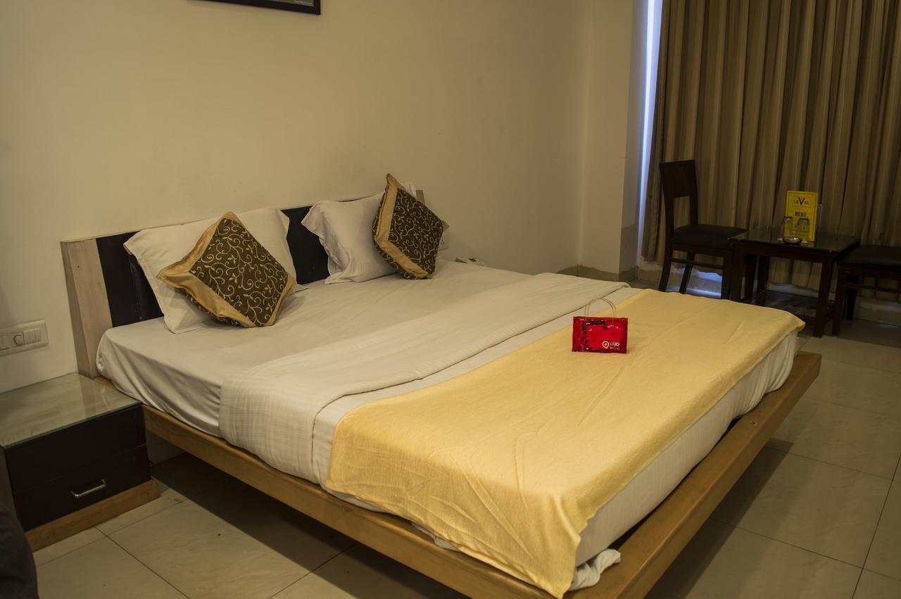 Oyo 751 Hotel Shree Palace Бхопал Экстерьер фото