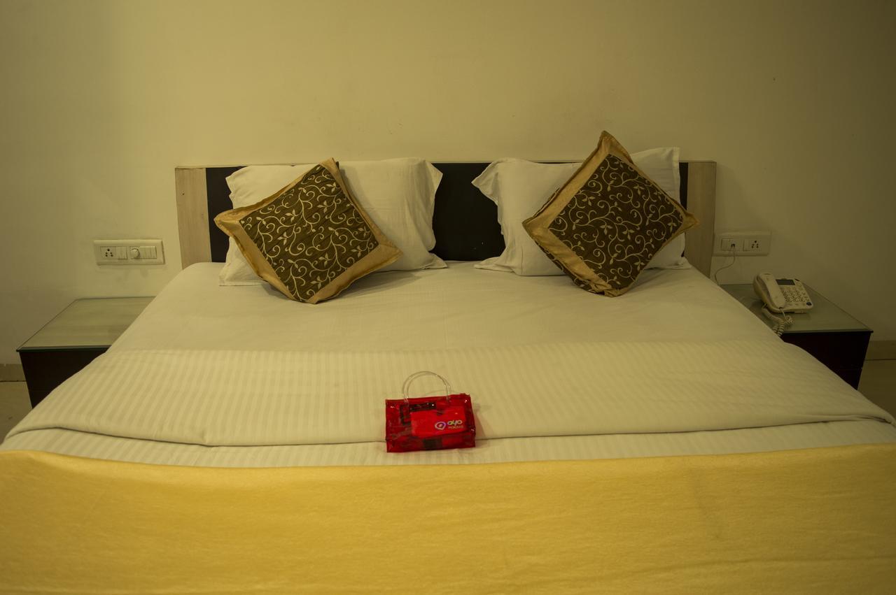 Oyo 751 Hotel Shree Palace Бхопал Экстерьер фото